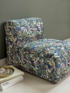 jacquardstof Folia Emeraude Grahite Rouge stof met bladeren